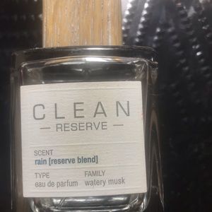 Clean fragrance